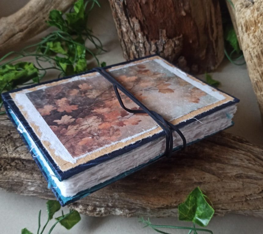 Grimoire, carnet vierge, reliure artisanale, L'arbre à papier