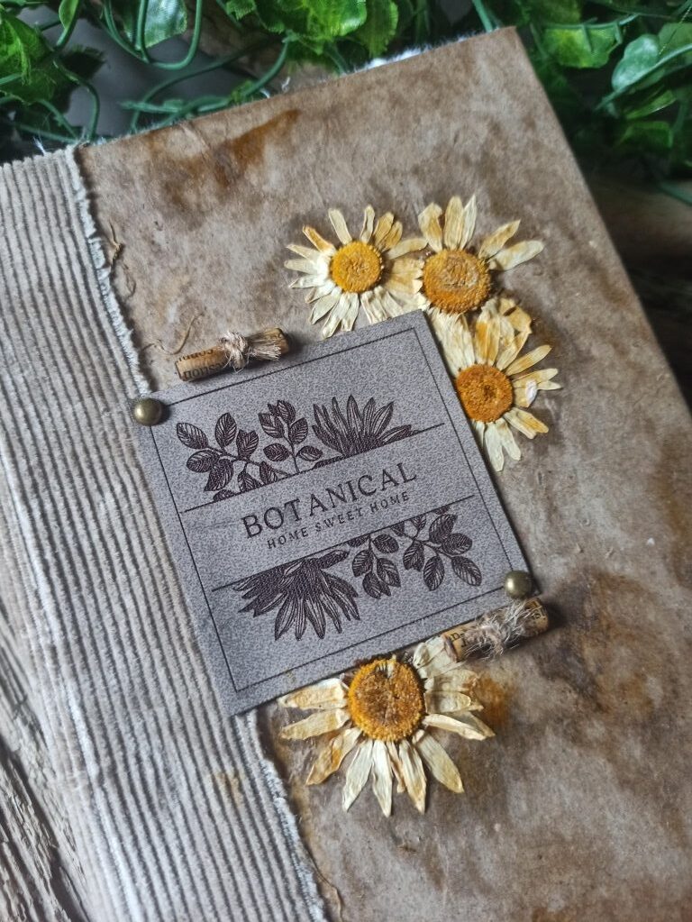 Grimoire, carnet ou herbier vierge, reliure artisanale, L'arbre à papier