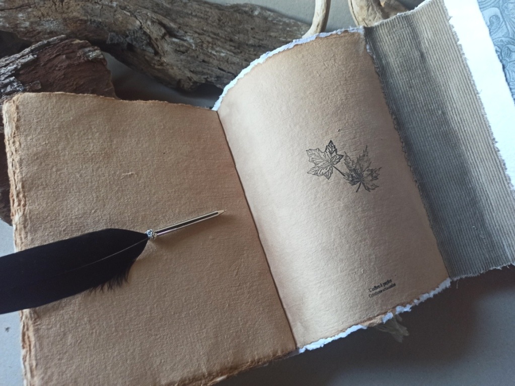 Grimoire cartable, papier chiffon, reliure artisanale, pièce unique