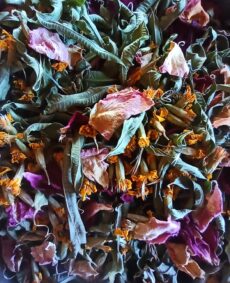 Verveine odorante, tagète citron, pétales de roses