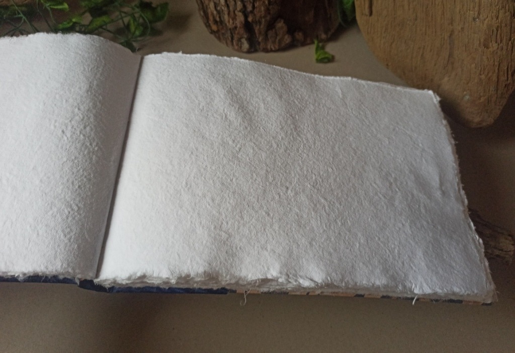 Grimoire, carnet vierge, reliure artisanale, L'arbre à papier